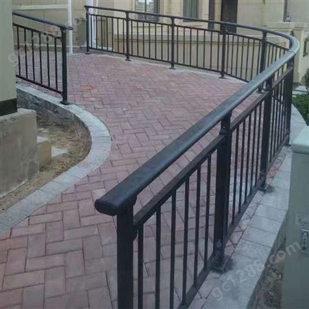 鑫栏免焊接工艺楼梯扶手-多种材质楼梯扶手现场组和安装